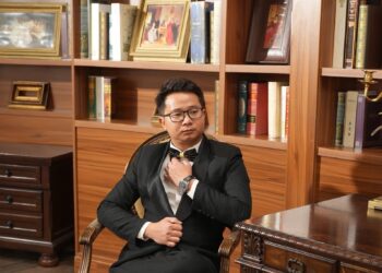 Chuyên gia Đặng Quang Hồng Quân – Giám đốc kinh doanh Takumizima Việt Nam chia sẻ việcvệ sinh vòi hoa sen để loại trừ ổ vi khuẩn gây bệnh