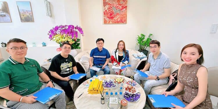 Tập đoàn B2B Calgary và Tập đoàn La Grace Đài Loan ký kết và trao đổi Biên bản ghi nhớ liên doanh đầu tư, xây dựng hệ thống Beautycare – Calgary tại Việt Nam