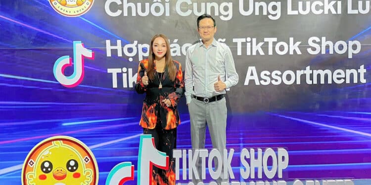 Small Duck Viet Nam – Đón tiếp Chủ tịch Tập đoàn Calgary đến thăm và làm việc tại hệ thống siêu thị Small Duck Việt Nam