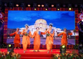 Rực rỡ sắc màu tại “Lễ hội Du lịch, Nghệ thuật, Văn hóa và Ẩm thực Malaysia 2025”