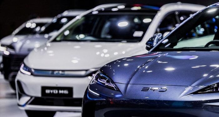 Tăng trưởng xe điện toàn cầu đột ngột chững lãi