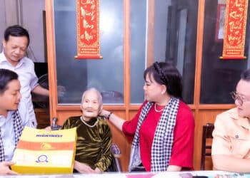 Nghệ nhân kim hoàn Quốc gia – Hồ Thị Thanh Hương: Nữ doanh nhân đam mê công tác“Đền ơn đáp nghĩa”