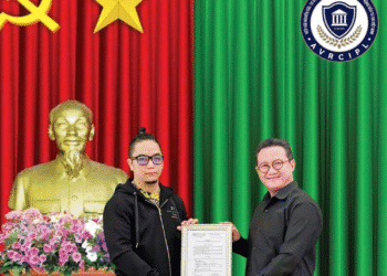 Hiệp hội Nghiên cứu, Tư vấn về Chính sách, pháp luật cho hoạt động đầu tư tại Việt Nam trao quyết định bổ nhiệm Trưởng văn phòng đại diện Hiệp hội tại Hà Nội