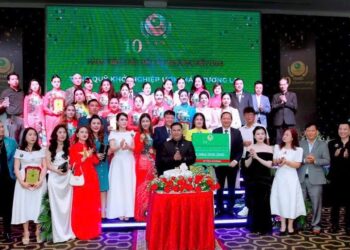 Hành Trình Kết Nối Yêu Thương Việt Nam nhiều cảm xúc đong đầy của 10 năm một chặngđường gắn kết yêu thương