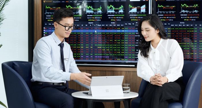 Thị trường chứng khoán bước sang tháng 12 với kỳ vọng hồi phục rõ nét