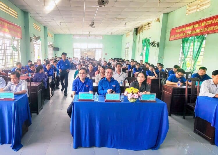 Tuổi trẻ Vĩnh Long đồng loạt ra quân “Ngày Thanh niên cùng hành động” chào mừng thành công Đại hội Đoàn TNCS Hồ Chí Minh tỉnh lần thứ I