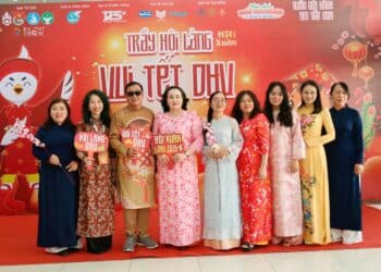Trường Đại học Hùng Vương mang không khí Tết sớm để sinh viên trải nghiệm về văn hóa truyền thống tại “Trẩy Hội làng – Vui tết DHV 2026”