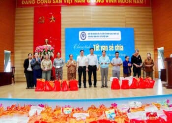 Hiệp hội Nghiên cứu, Tư vấn về Chính sách, pháp luật cho hoạt động đầu tư tại Việt Nam mang xuân ấm áp đến đặc khu Lý Sơn (Quảng Ngãi)