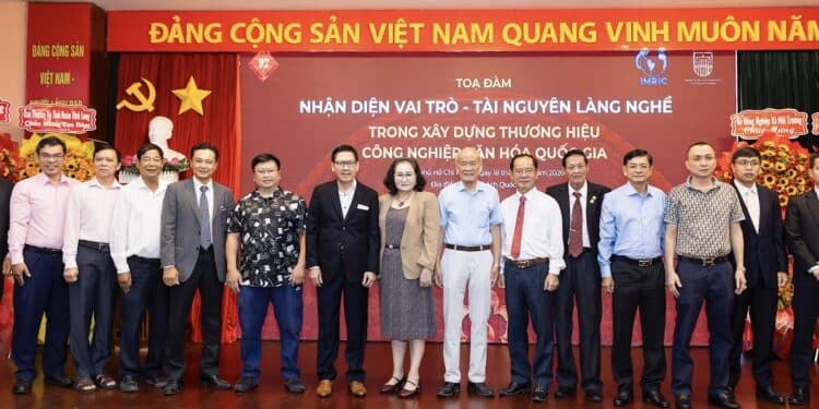 Tọa đàm “Nhận diện vai trò – Tài nguyên làng nghề trong xây dựng thương hiệu công nghiệp văn hóa quốc gia” diễn ra thành công tại TP.HCM