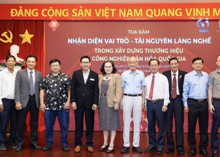 Tọa đàm “Nhận diện vai trò – Tài nguyên làng nghề trong xây dựng thương hiệu công nghiệp văn hóa quốc gia” diễn ra thành công tại TP.HCM